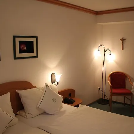 Otel Wuellner's Landgasthof