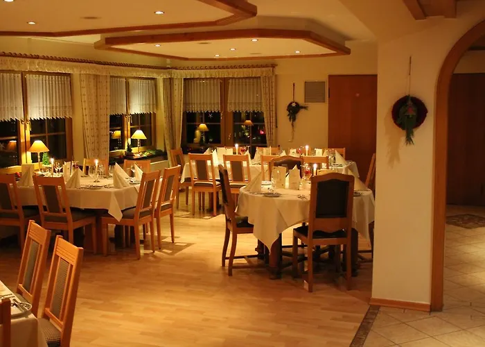 武勒尼尔兰德酒店 3*