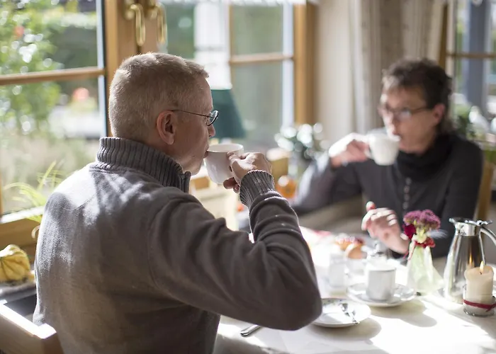 武勒尼尔兰德酒店 3*